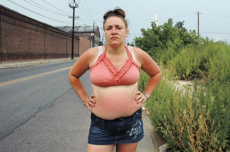 woman_in_salmon_shirt