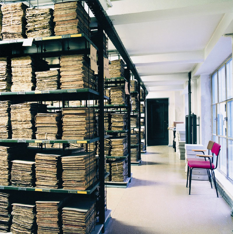 Candida Höfer – Libraries – PhotoBook Journal