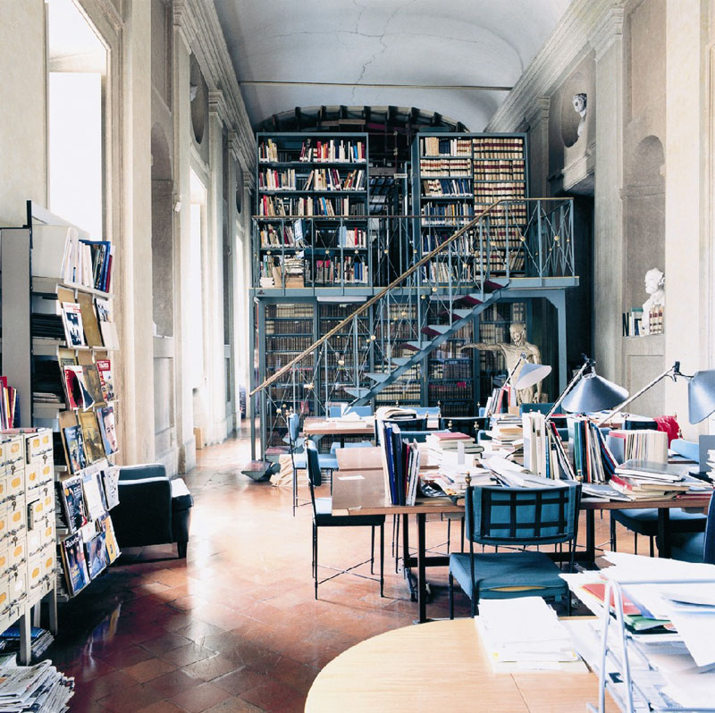 Candida Höfer – Libraries – PhotoBook Journal