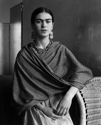 Frida_Kahlo_Rivera_1931