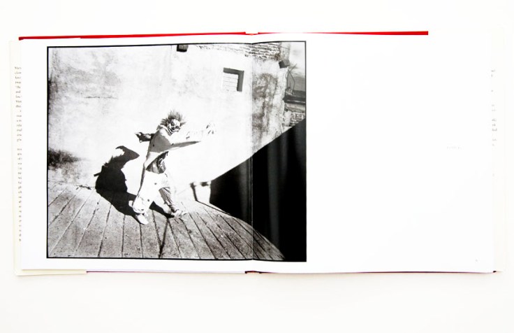 Mary_Ellen_Mark-Man_and_Beast_1