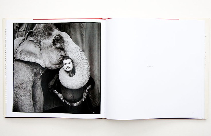 Mary_Ellen_Mark-Man_and_Beast_2