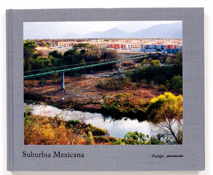 Alejandro_Cartagena-Suburbia_Mexicana_cover