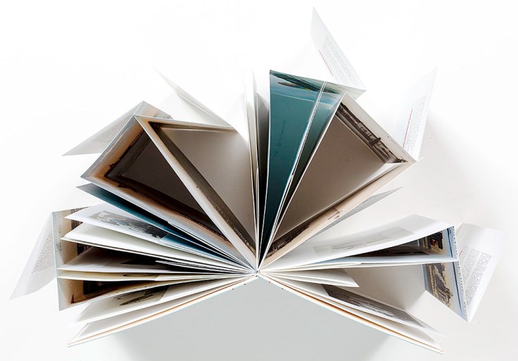 Julia_Borissova_Let_Me_Fall_Again_top_view_extended_pages