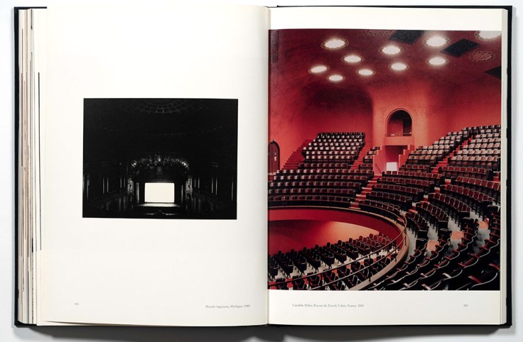 Theatre_Hiroshi_Sugimoto